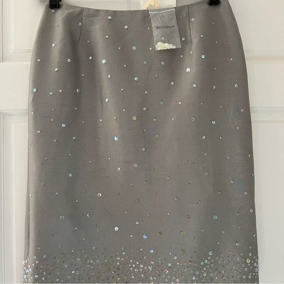 Ann Taylor Dresses & Skirts - Ann Taylor Women’s Skirt w/Tags Size 8 Petite